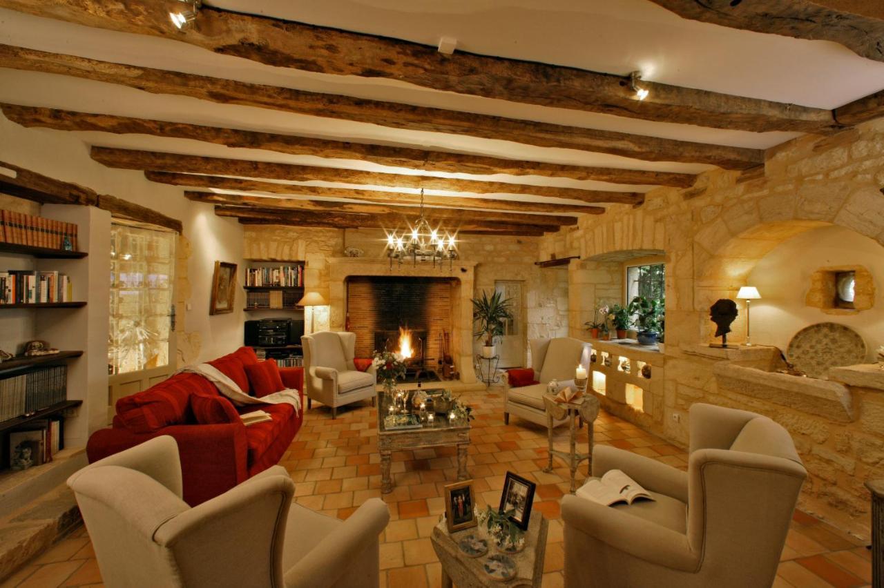 Le Prieure Du Chateau De Biron Biron  Exterior foto